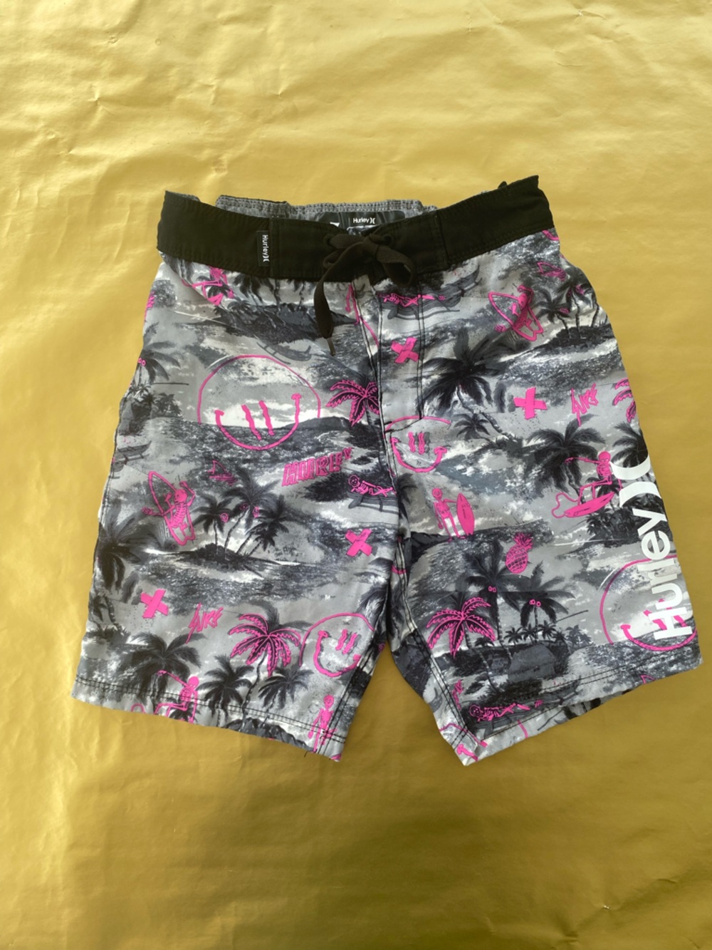 HURLEY Pink Skeleton Print Boys Board Shorts size 7